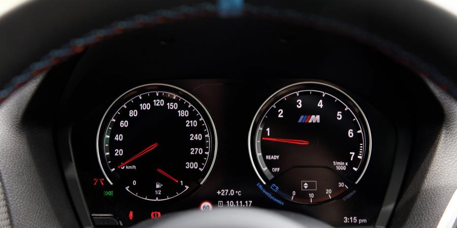 Панель приборов BMW M2 Coupe Pure (F87) 2017 года  (AU) (фото 7 из 27)